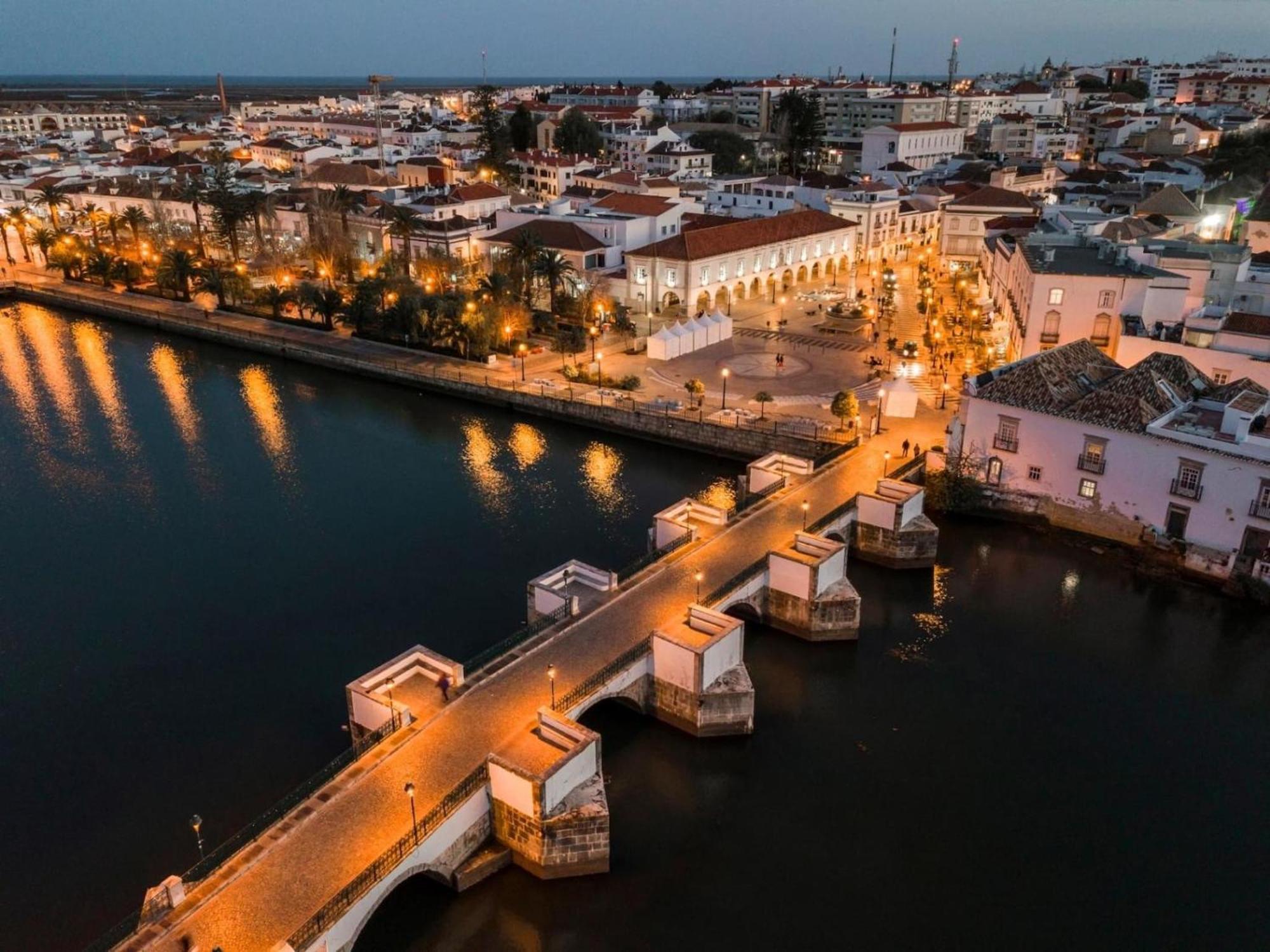 Villa Beautiful Town Centre Townhouse With Shared Pool Tavira Esterno foto